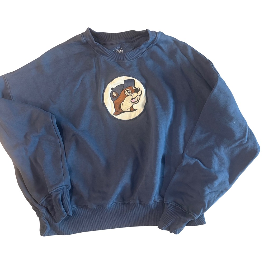 Buc-ee's Navy Blue Crewneck Sweatshirt Large Beaver Logo Patch Pullover Fleece
